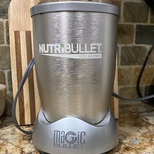 Magic Bullet 900 Series in Silver